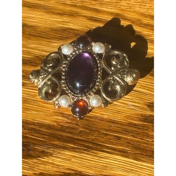 Art Deco Style Gold Tone Brooch Pin Purple Faux Stones & Pearls - Picture 1 of 8